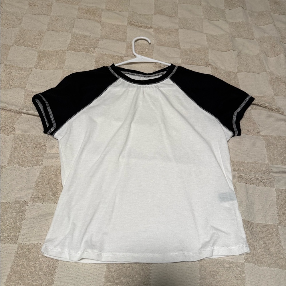 SHEIN Black and White Short Sleeve Tee
